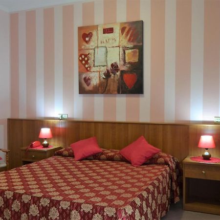 Hotel Facioni Pomezia Exteriér fotografie