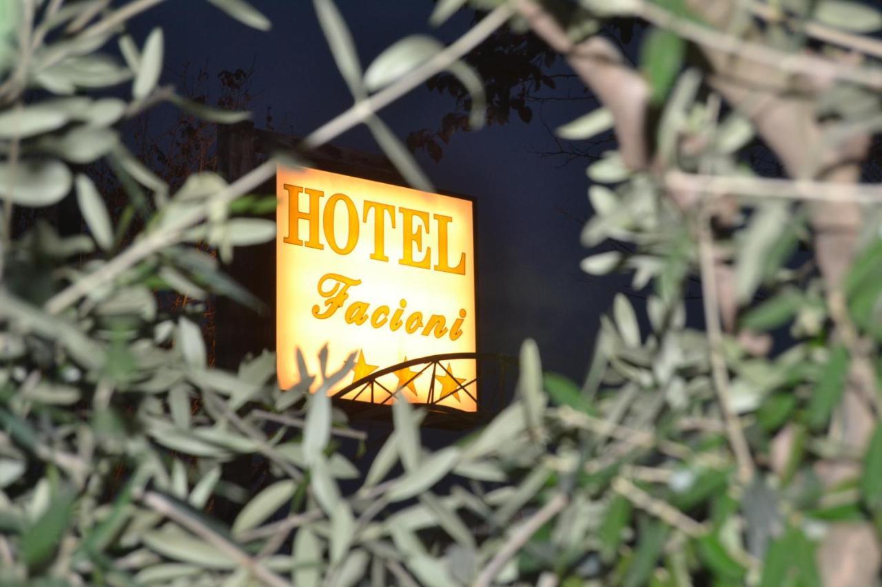 Hotel Facioni Pomezia Exteriér fotografie