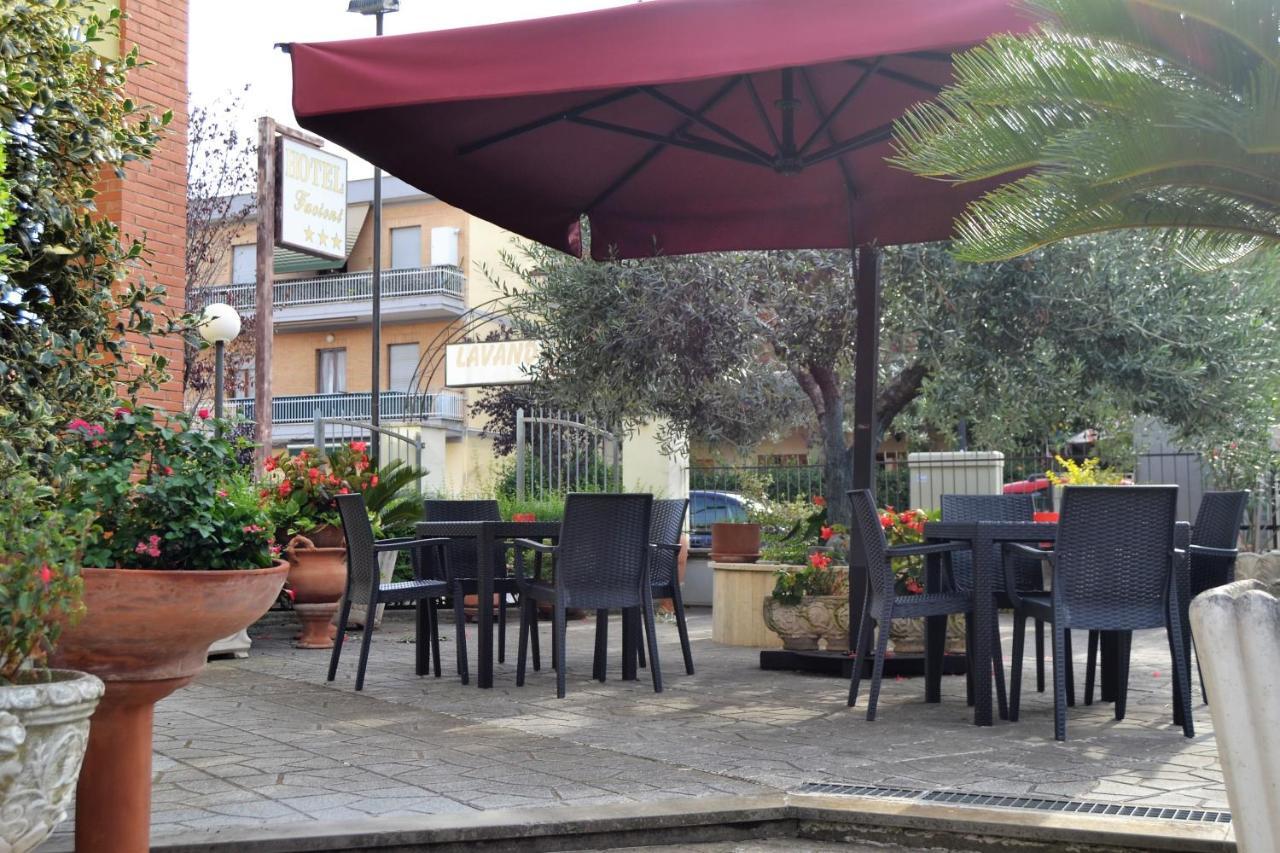Hotel Facioni Pomezia Exteriér fotografie