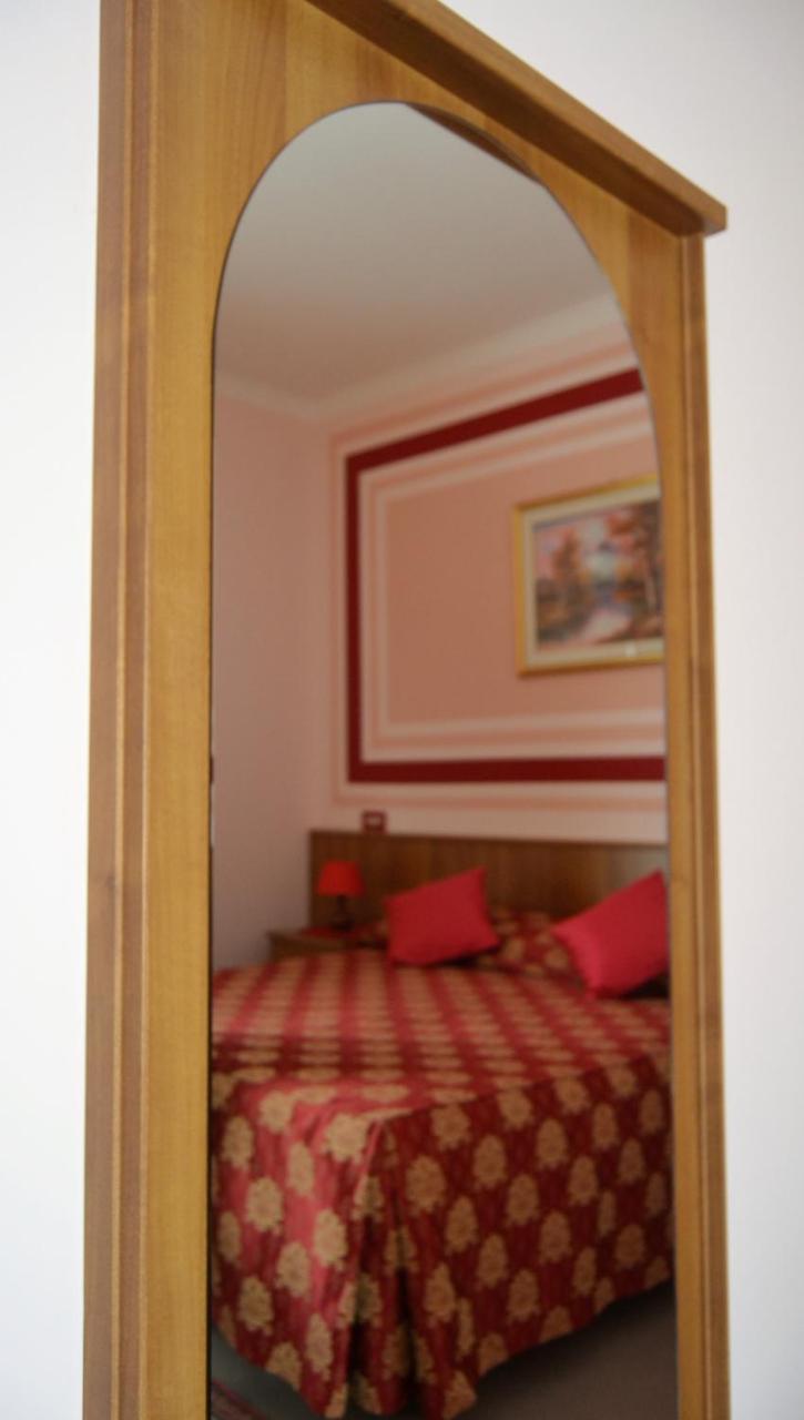 Hotel Facioni Pomezia Exteriér fotografie