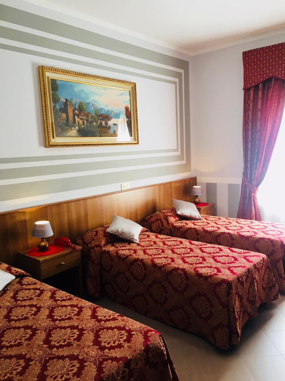 Hotel Facioni Pomezia Exteriér fotografie