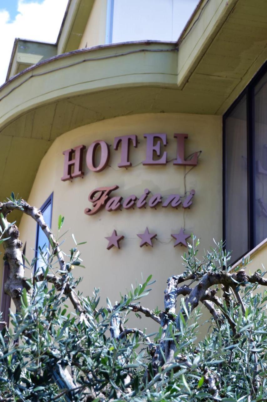 Hotel Facioni Pomezia Exteriér fotografie
